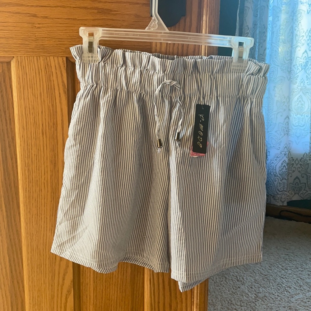 NWT high waist shorts 💋